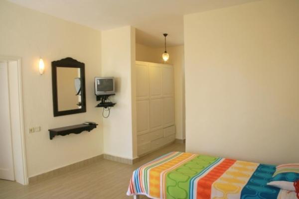 Meteor Beach Hotel Turgutreis Rum bild